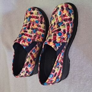 Women's Klogs Naples Patent Leather Size 10 EUC